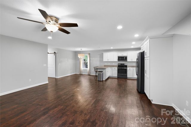 611 Pole Creasman Road, Asheville, NC 28806