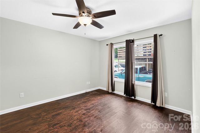 611 Pole Creasman Road, Asheville, NC 28806