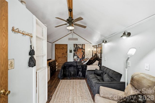 611 Pole Creasman Road, Asheville, NC 28806