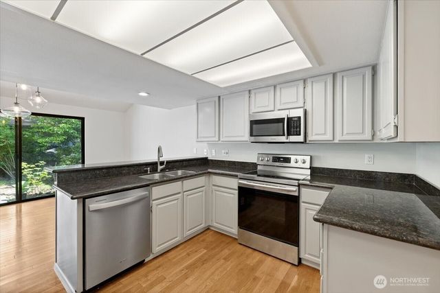16132 SE 33rd Circle, Bellevue, WA 98008