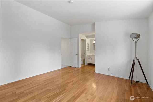 16132 SE 33rd Circle, Bellevue, WA 98008