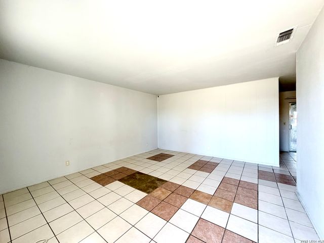 9131 Port Hudson, San Antonio, TX 78245