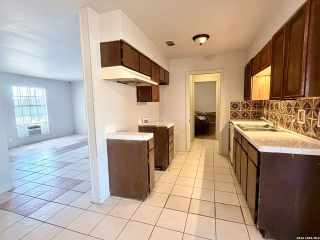 9131 Port Hudson, San Antonio, TX 78245