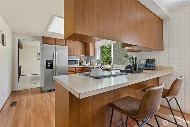 2006 245th Avenue SE, Sammamish, WA 98075