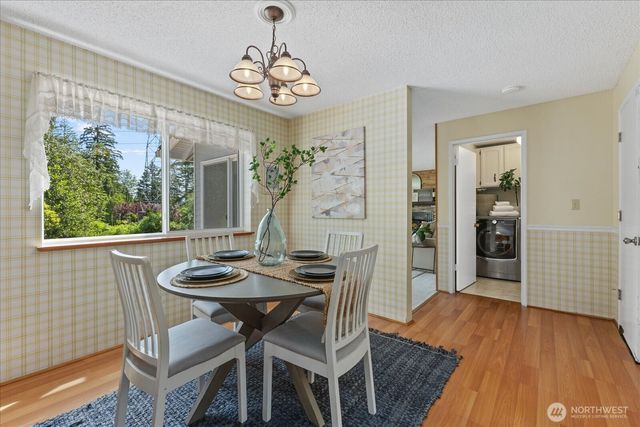2006 245th Avenue SE, Sammamish, WA 98075