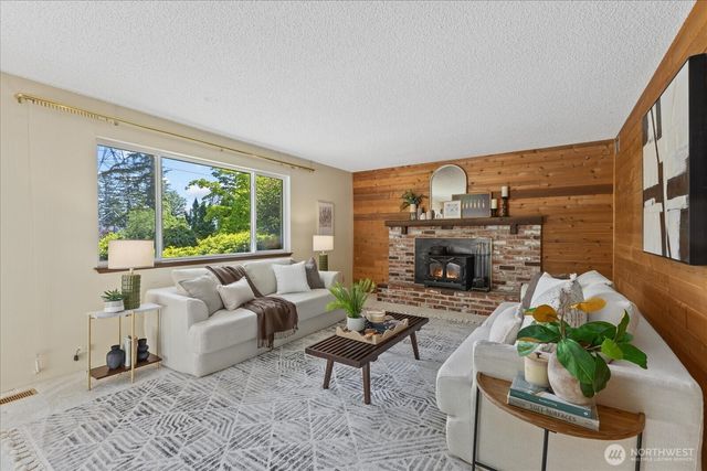2006 245th Avenue SE, Sammamish, WA 98075