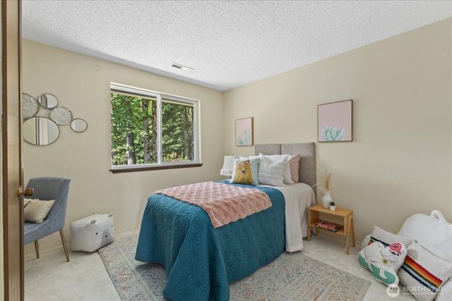 2006 245th Avenue SE, Sammamish, WA 98075