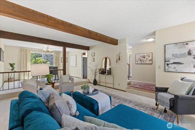 2006 245th Avenue SE, Sammamish, WA 98075