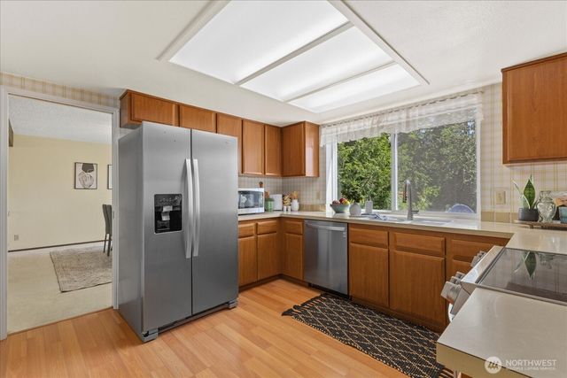 2006 245th Avenue SE, Sammamish, WA 98075