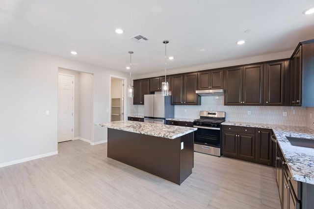 3215 Lourdes Avenue, Clovis, CA 93619