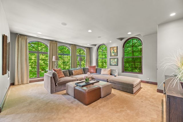 493 Hazel Avenue, Highland Park, IL 60035