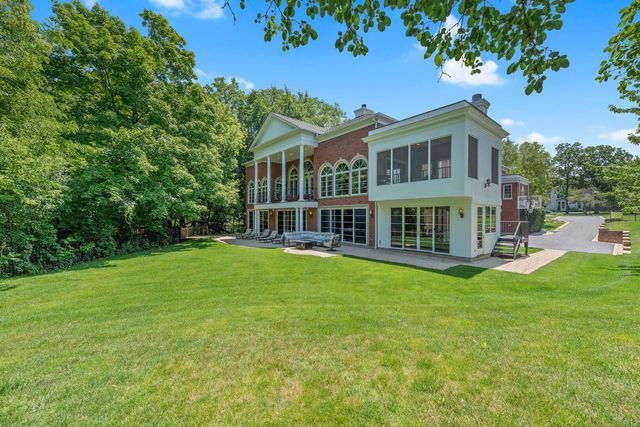 493 Hazel Avenue, Highland Park, IL 60035