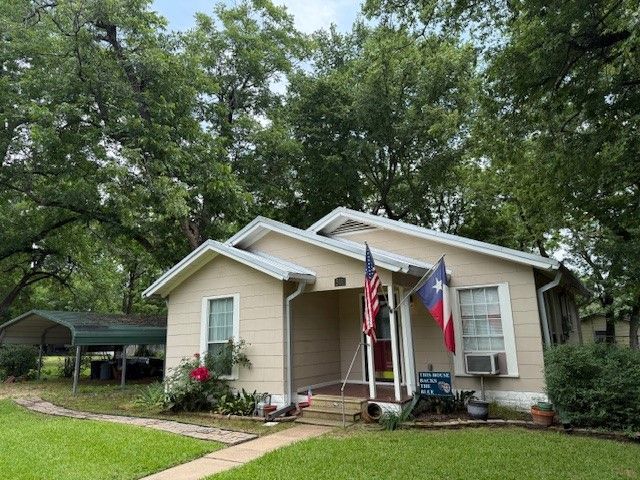 511 W Bonham Avenue, Cooper, TX 75432