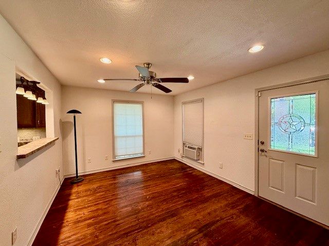 511 W Bonham Avenue, Cooper, TX 75432