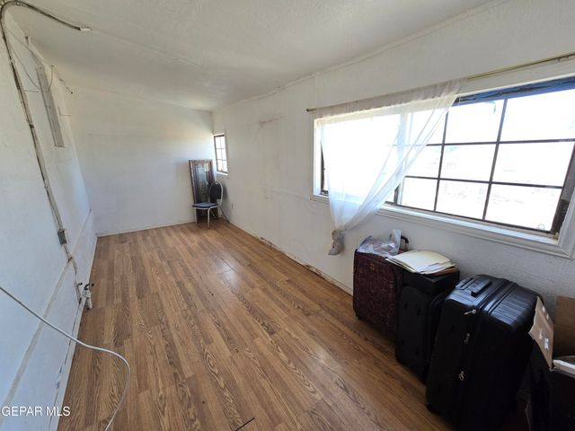 1219 N FLORENCE Street, El Paso, TX 79902