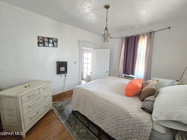 1219 N FLORENCE Street, El Paso, TX 79902