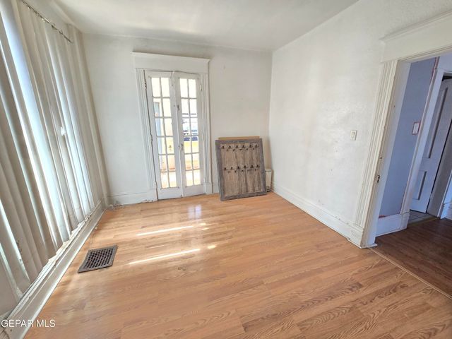 1219 N FLORENCE Street, El Paso, TX 79902