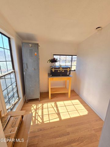 1219 N FLORENCE Street, El Paso, TX 79902