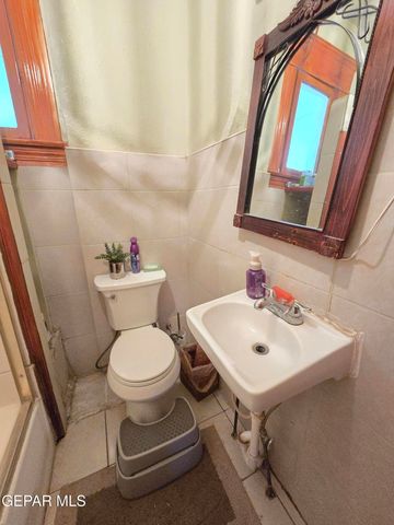 1219 N FLORENCE Street, El Paso, TX 79902