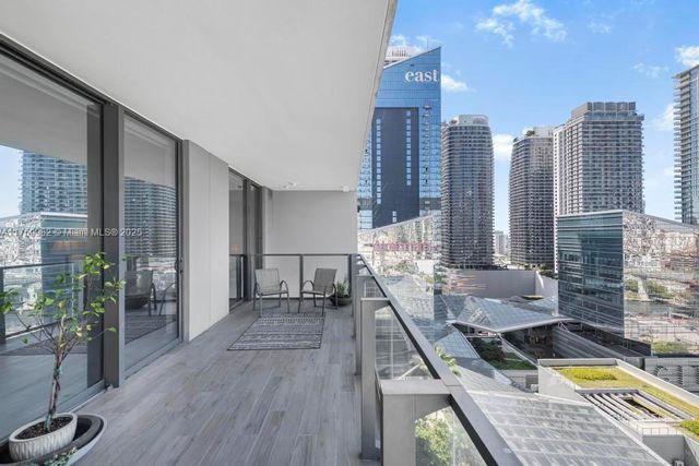 68 SE 6th St 1710, Miami, FL 33131