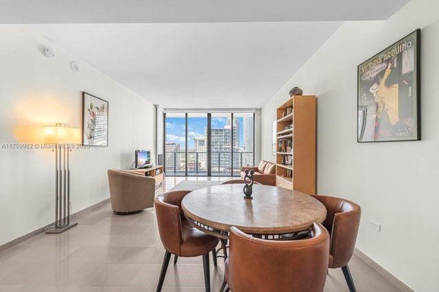 68 SE 6th St 1710, Miami, FL 33131