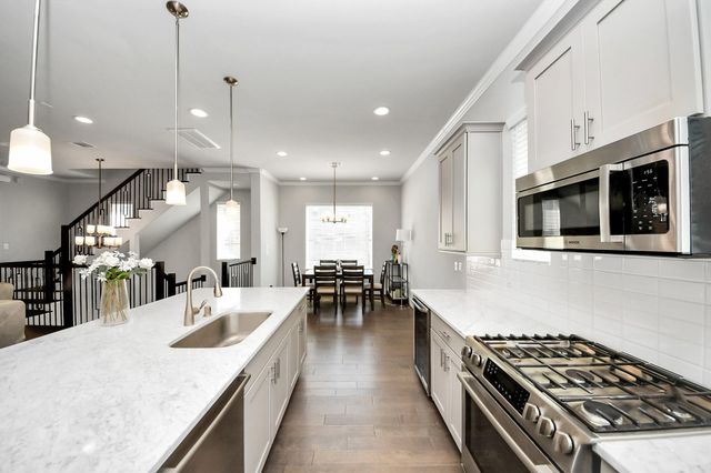 5720 Petty Street, Houston, TX 77007