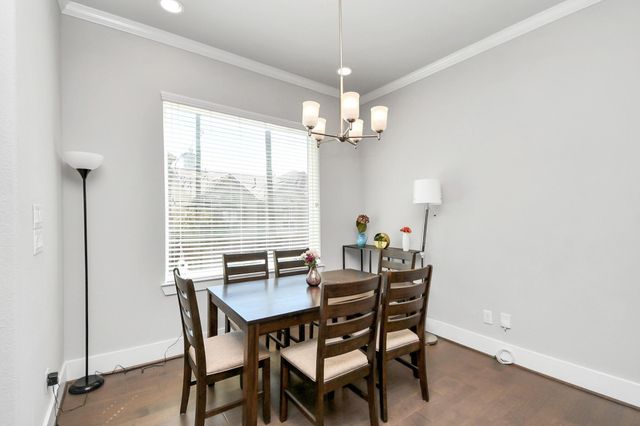 5720 Petty Street, Houston, TX 77007