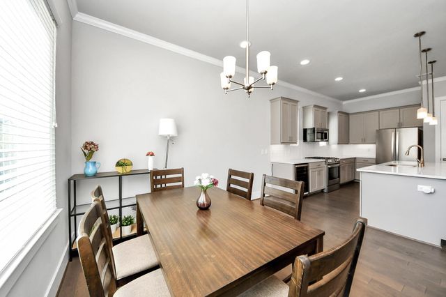 5720 Petty Street, Houston, TX 77007