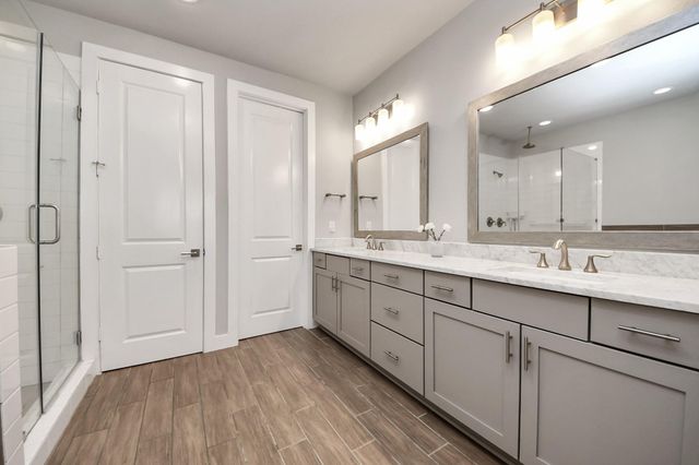 5720 Petty Street, Houston, TX 77007