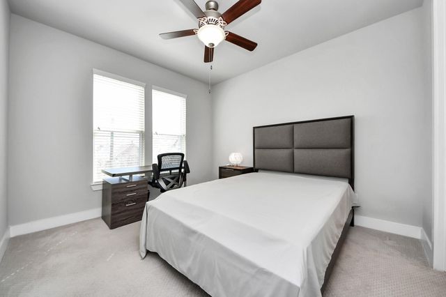 5720 Petty Street, Houston, TX 77007