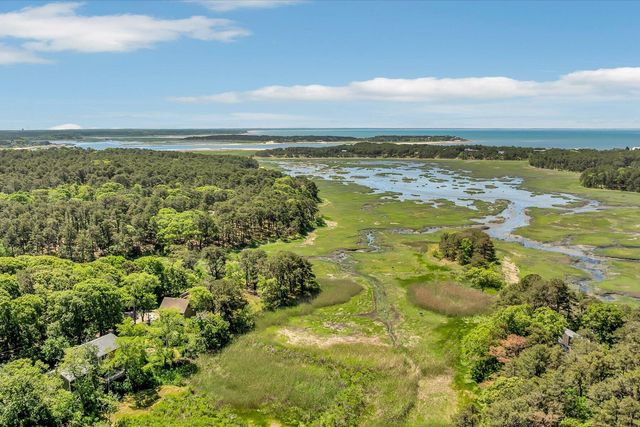 200 Pilgrim Spring Road UNIT B, Wellfleet, MA 02667