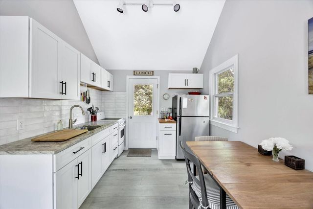 200 Pilgrim Spring Road UNIT B, Wellfleet, MA 02667