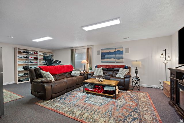 1693 W PEACEFUL VIEW WAY, South Jordan, UT 84095