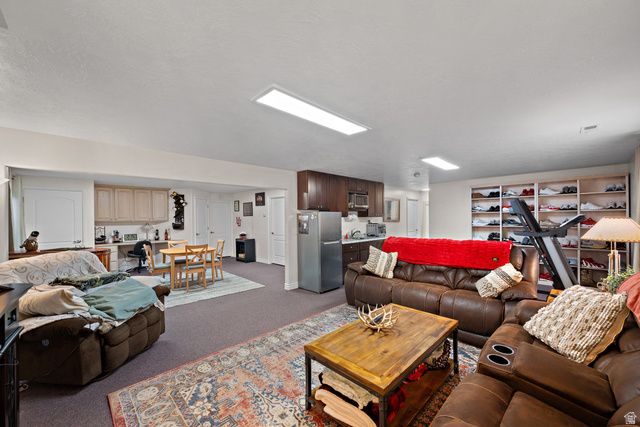 1693 W PEACEFUL VIEW WAY, South Jordan, UT 84095