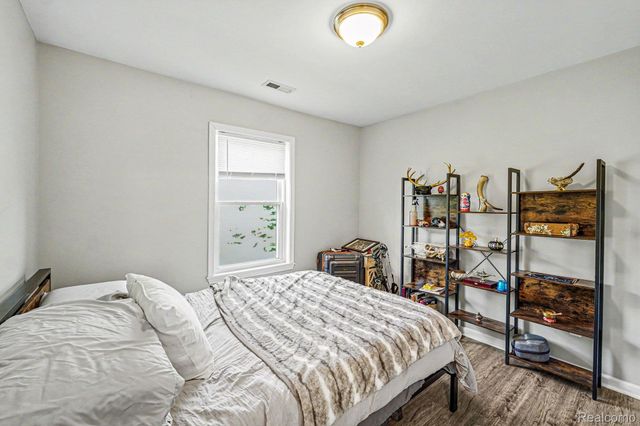2863 Wisner Street, Waterford Charter Township, MI 48329