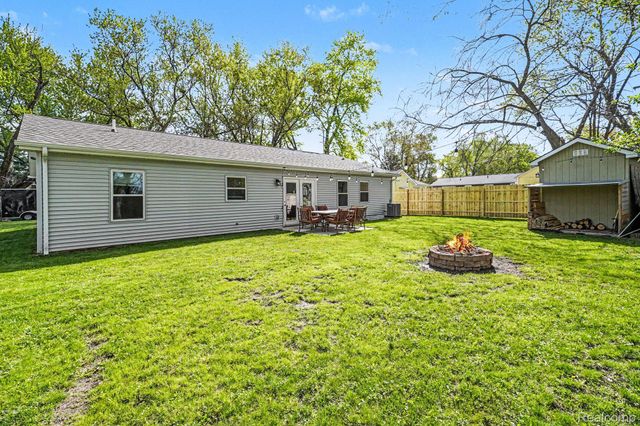 2863 Wisner Street, Waterford Charter Township, MI 48329