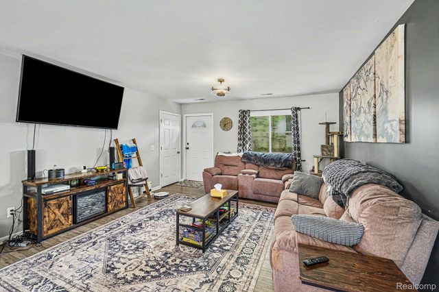 2863 Wisner Street, Waterford Charter Township, MI 48329
