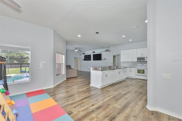 10234 BLOOMFIELD HILLS DRIVE, Seffner, FL 33584