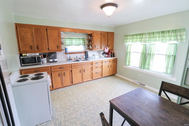 3701 Laurel Avenue, Evansville, IN 47720