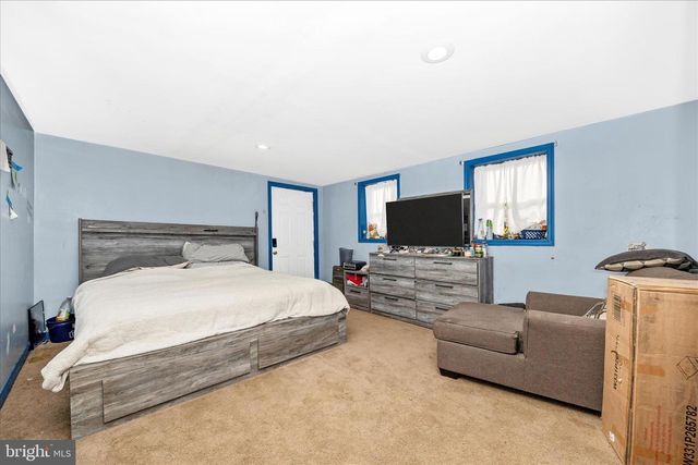 811 ANTIETAM DR, Hagerstown, MD 21742