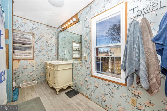 811 ANTIETAM DR, Hagerstown, MD 21742