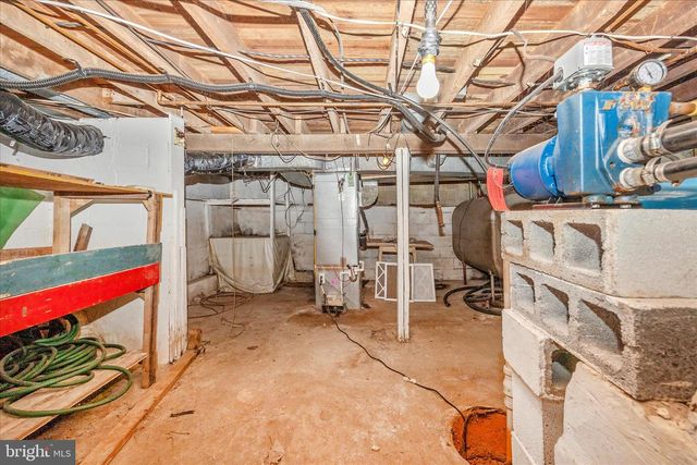 811 ANTIETAM DR, Hagerstown, MD 21742