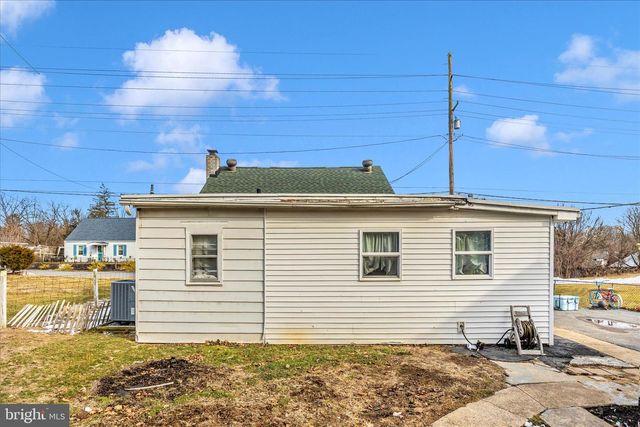 811 ANTIETAM DR, Hagerstown, MD 21742