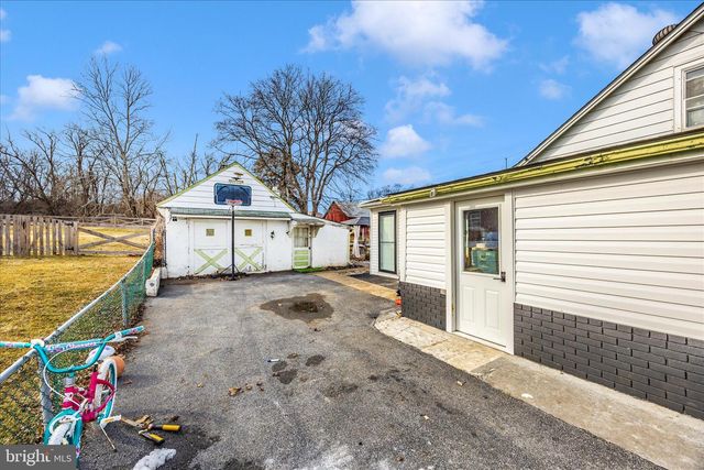 811 ANTIETAM DR, Hagerstown, MD 21742