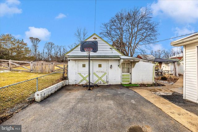 811 ANTIETAM DR, Hagerstown, MD 21742