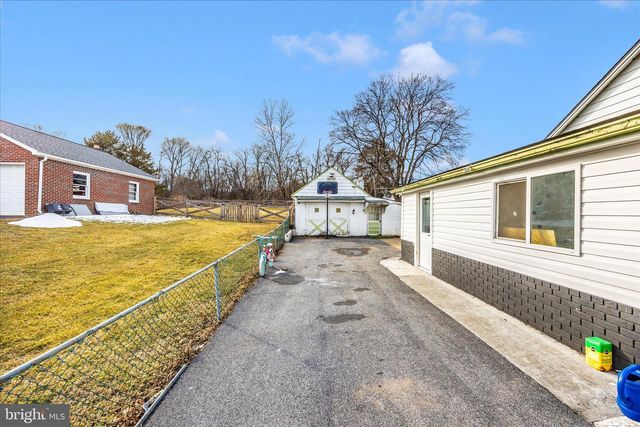 811 ANTIETAM DR, Hagerstown, MD 21742