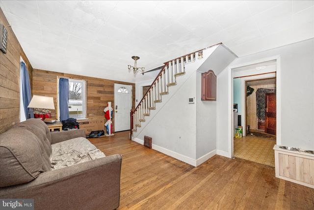 811 ANTIETAM DR, Hagerstown, MD 21742