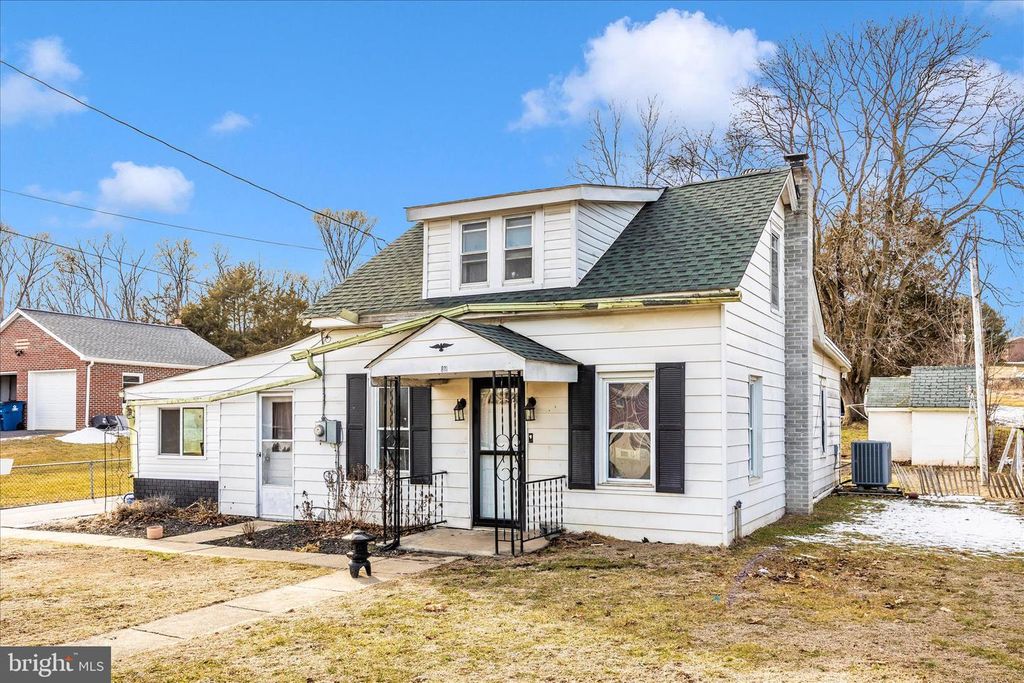 811 ANTIETAM DR, Hagerstown, MD 21742