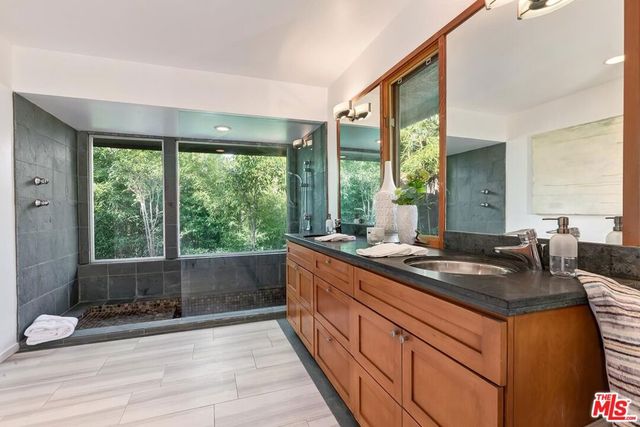 4463 Bergamo Drive, Encino, CA 91436