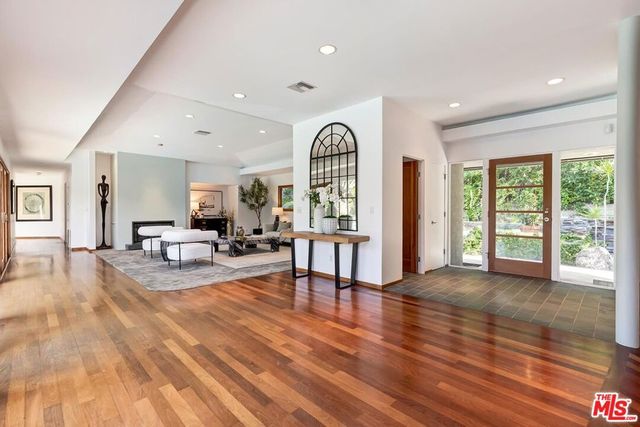 4463 Bergamo Drive, Encino, CA 91436